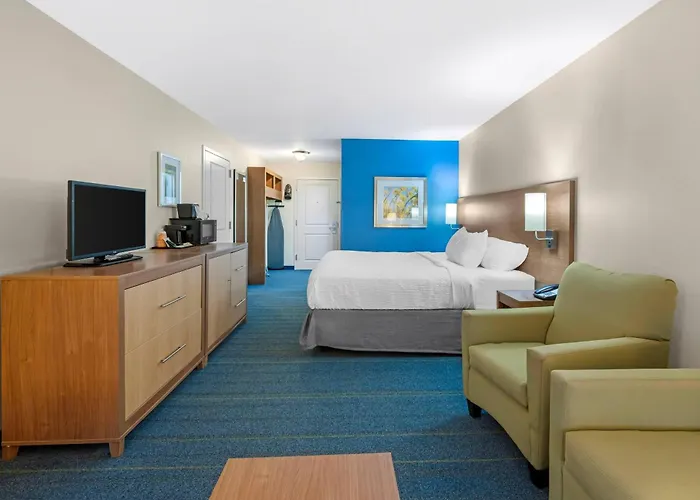 Sleep Inn & Suites Altoona North